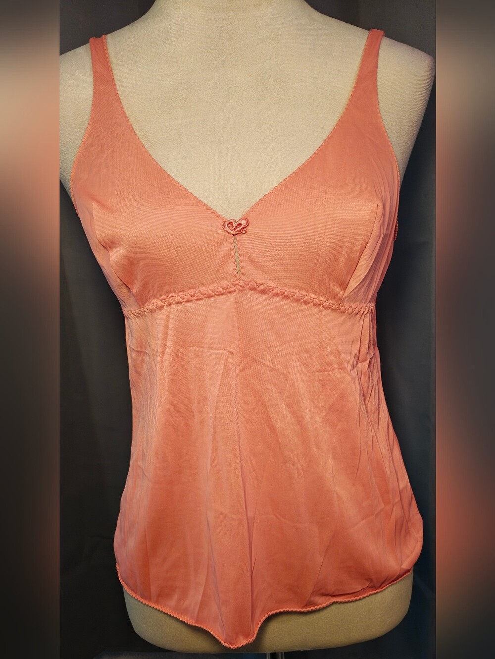1970s Formfit Coral Cami Top w Braided Empire Waist & Heart Detail.